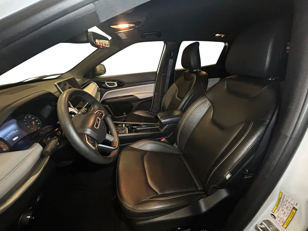 Used 2025 Bright White Jeep Limited image 9