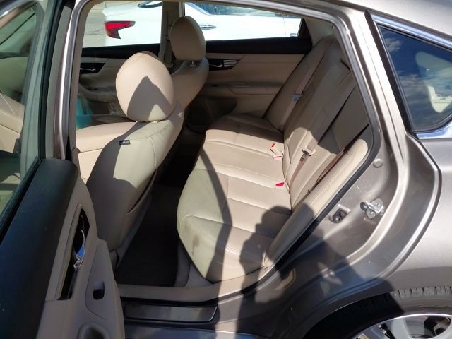 Used 2013 Beige Nissan 3.5 SL image 4