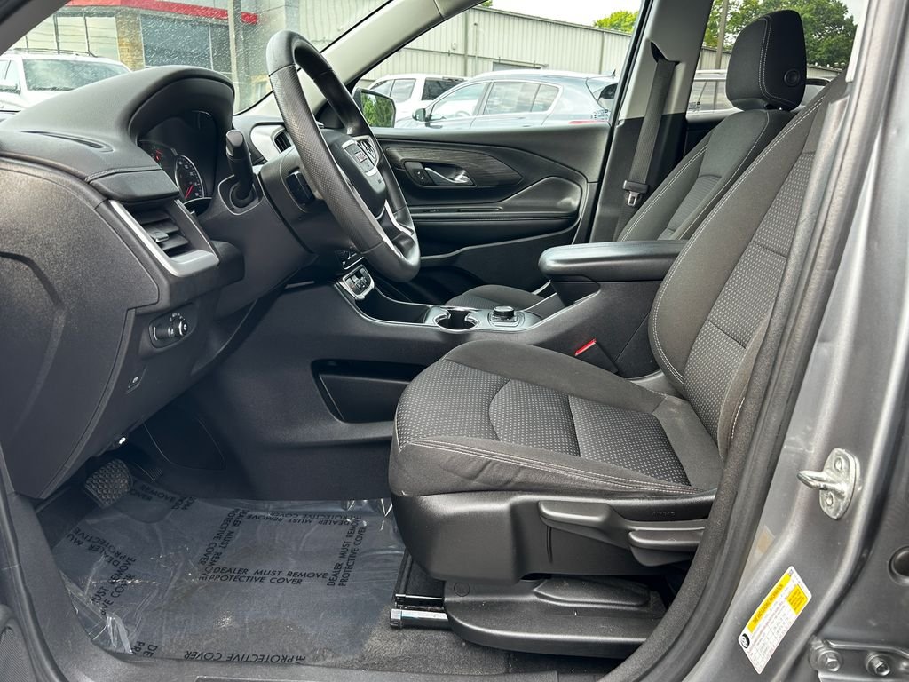 Used 2023 Sterling Metallic GMC SLE image 23