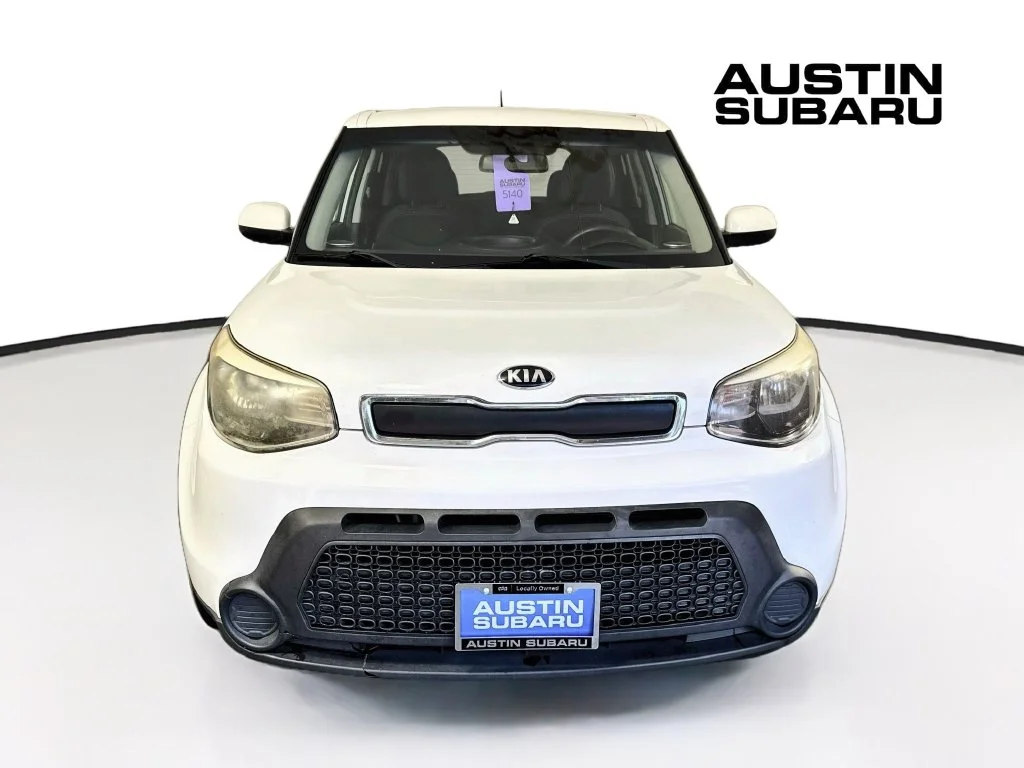 Used 2016 White Kia Base image 2
