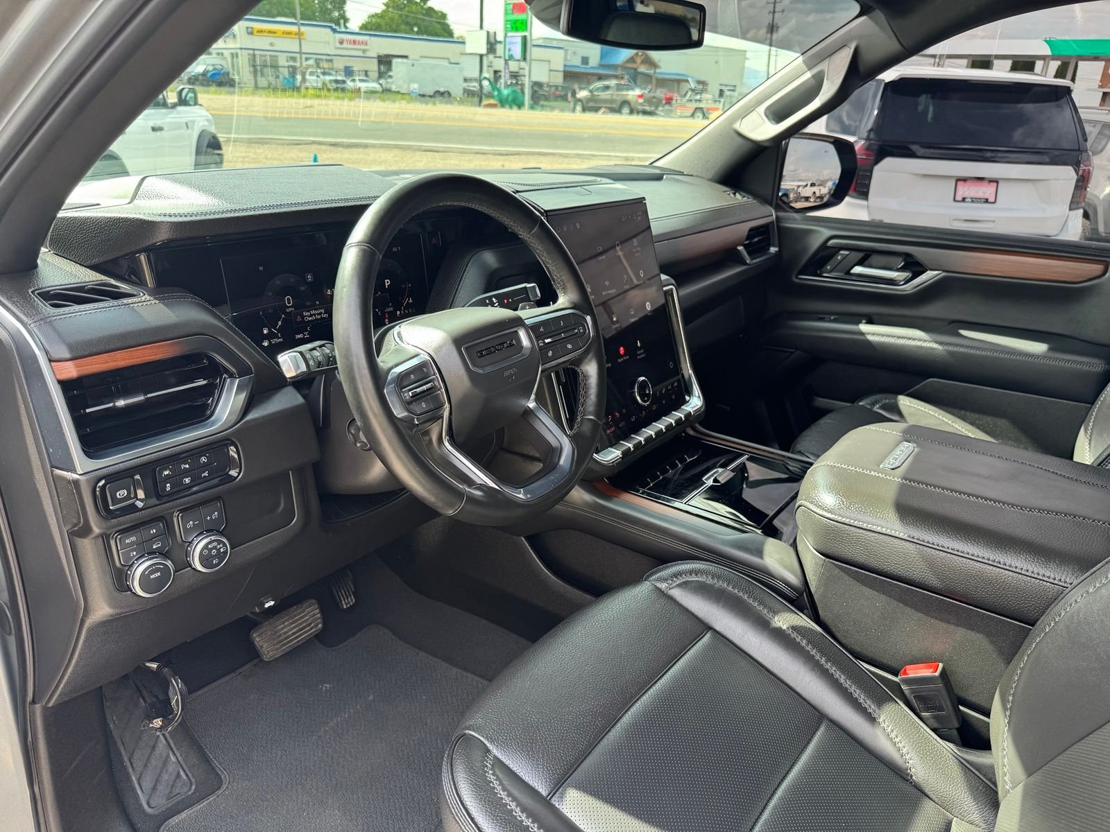 Used 2025 Sterling GMC Denali image 28
