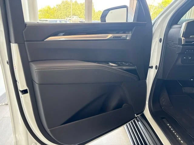 2026 Cadillac Escalade ESV Luxury - Photo 10