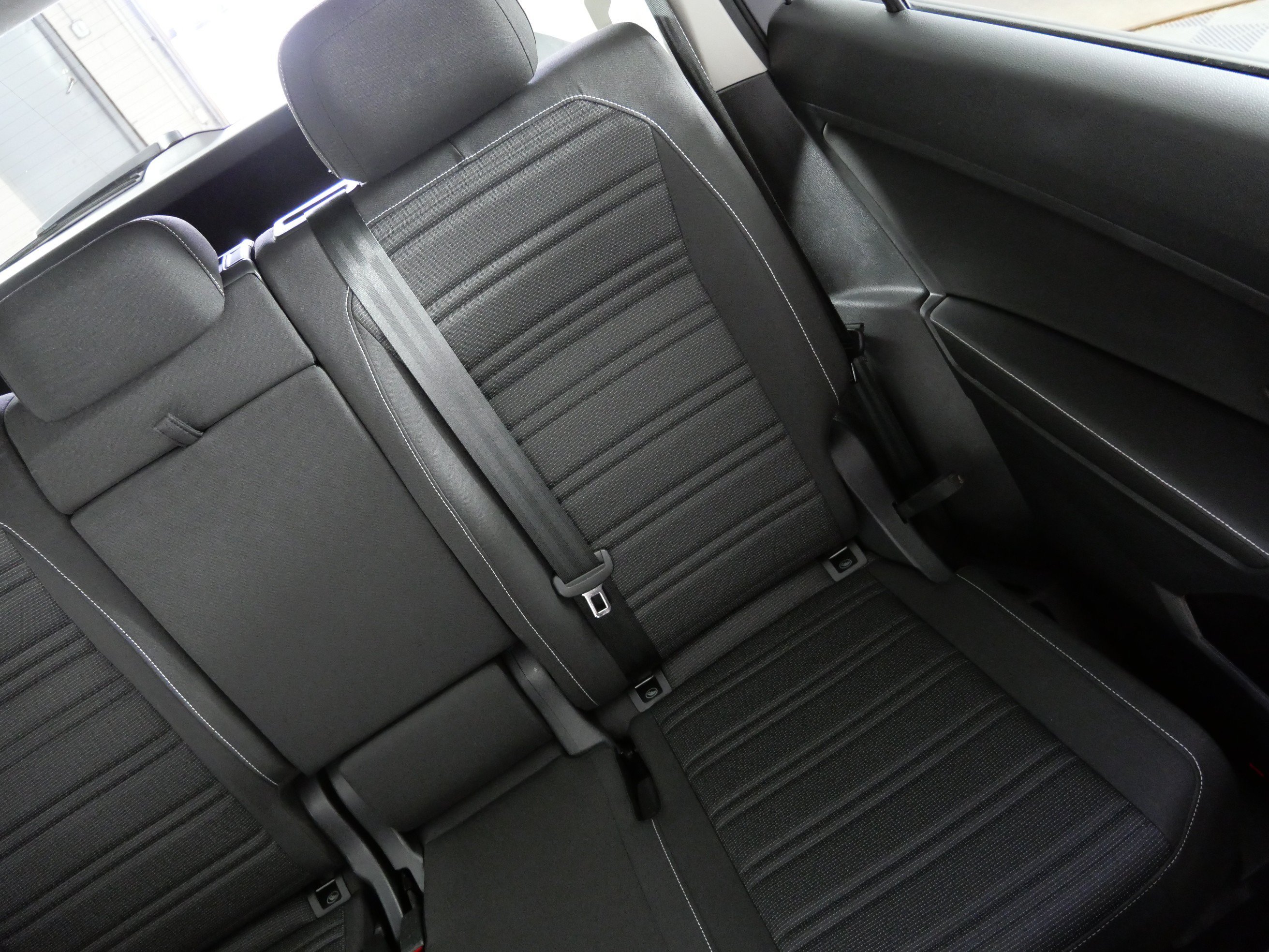 Used 2024 Silver Volkswagen S image 14