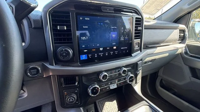 Used 2025 Gray Ford XLT image 26