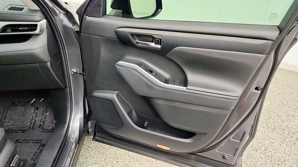 Used 2024 Magnetic Gray Metallic Toyota XLE AWD image 26
