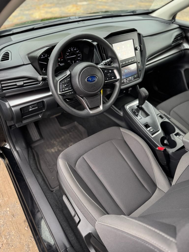 Used 2025 Crystal Black Silica Subaru Base image 27