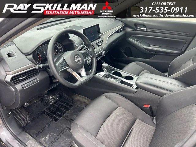 Used 2024 Gray Nissan 2.5 SV image 9