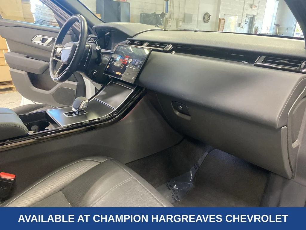 Used 2025 Fuji White Land Rover Dynamic SE image 36