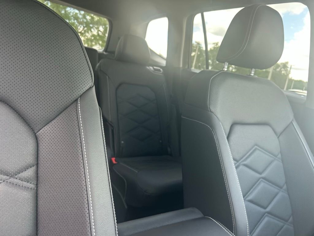 New 2026 Green Volkswagen 2.0T SE w/Technology image 35