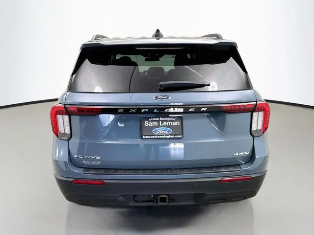 Used 2025 Vapor Blue Ford Active image 6