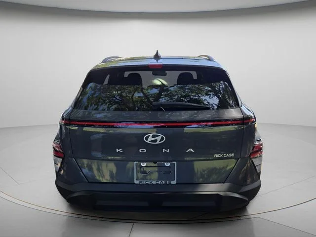 Used 2024 Gray Hyundai SEL image 5