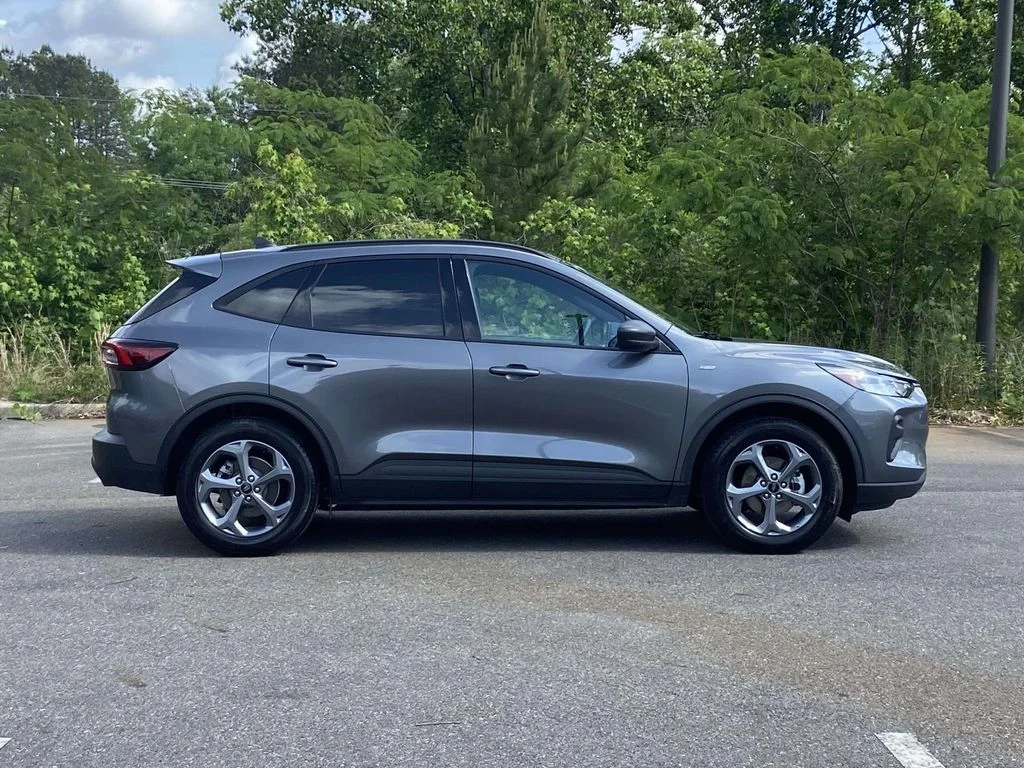 Used 2025 Carbonized Gray Metallic Ford ST-Line image 2