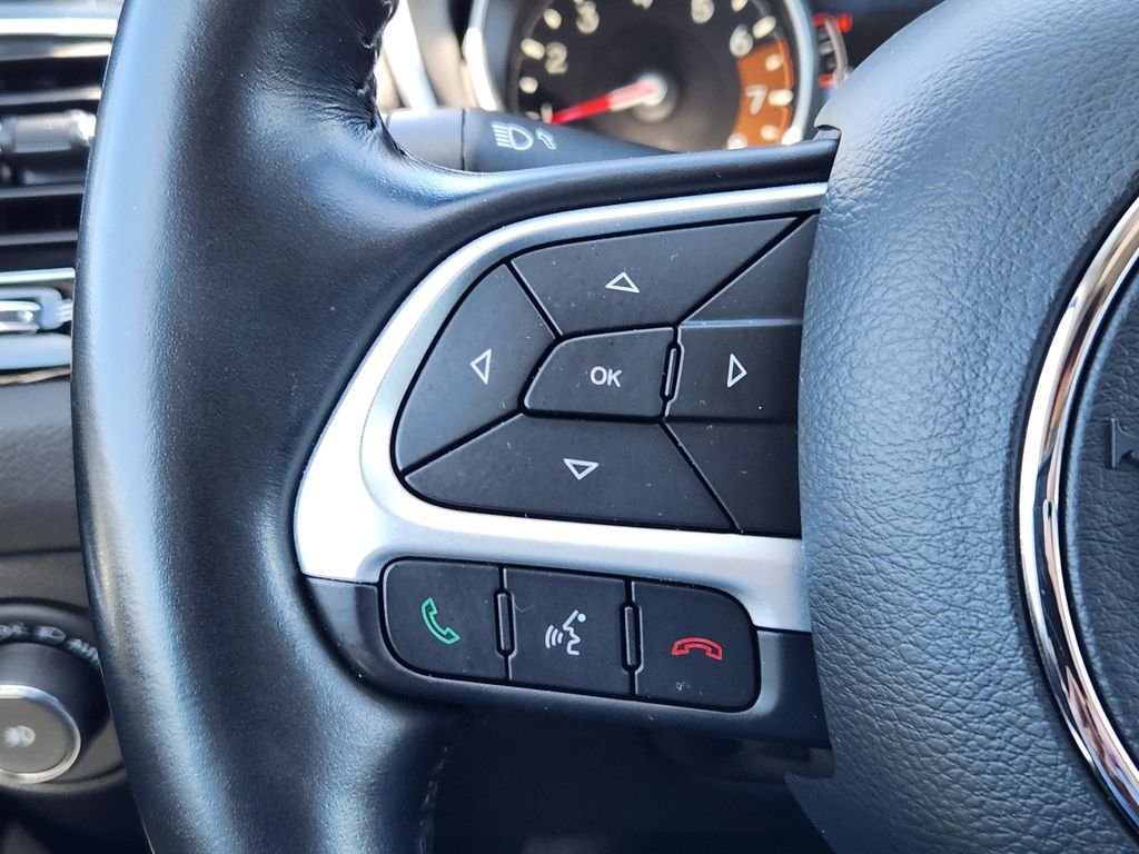 Used 2021 Red Jeep Latitude image 21