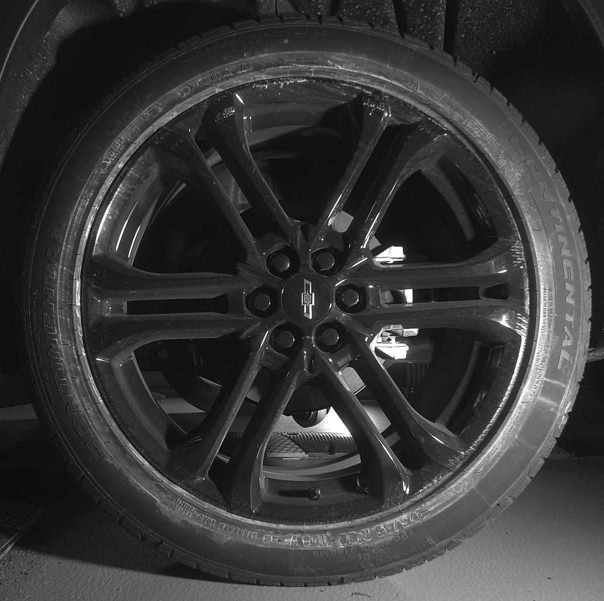New 2027 Summit White Chevrolet LT image 37