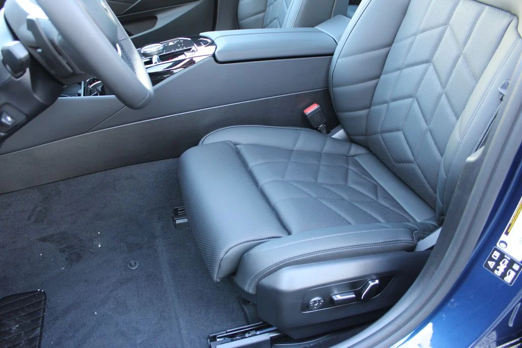 2026 BMW 5 Series 530i - Photo 24