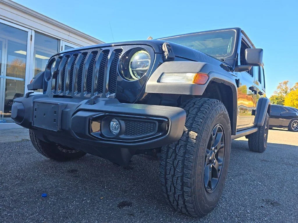 Used 2021 Black Jeep Unlimited Willys image 2