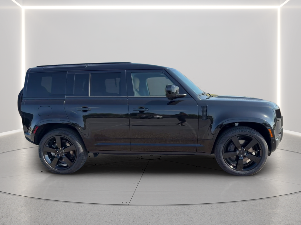New 2026 Santorini Black Land Rover X-Dynamic SE image 4