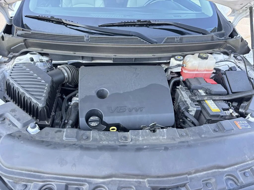 Used 2021 Includes Satin Nickel lower exterior accent color.) Buick Premium image 12