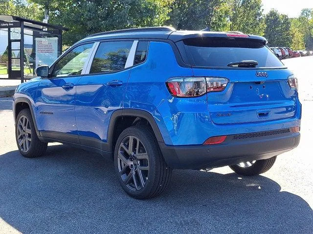 New 2026 Hydro Blue Pearl-Coat Exterior Paint Jeep Limited image 3
