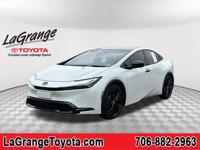 Certified Used 2026 WIND CHILL PEARL Toyota  image 1