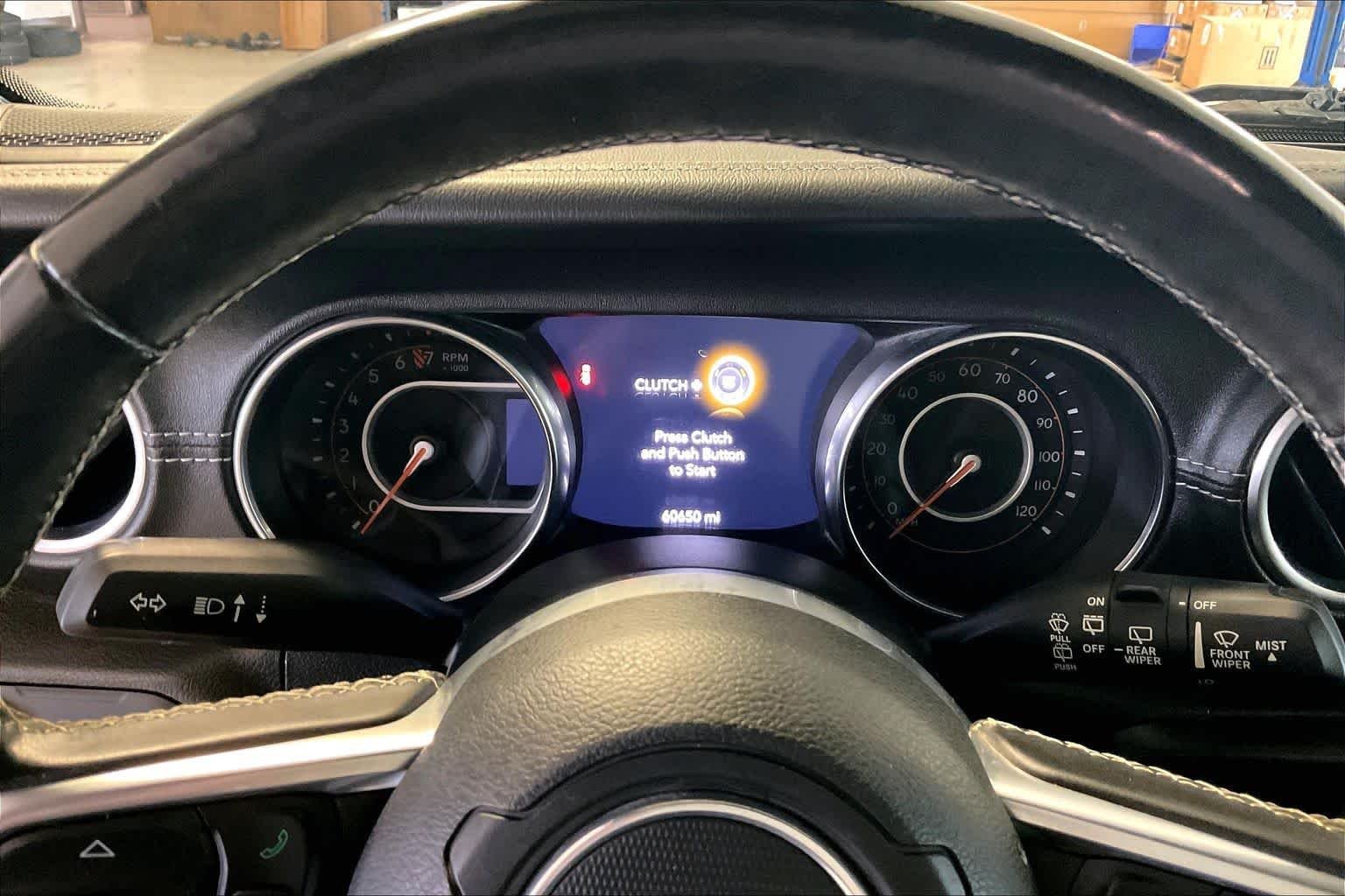 Used 2019 Billet Silver Metallic Clearcoat Jeep Sahara image 24