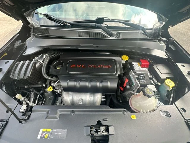 Used 2022 Black Jeep Latitude image 26