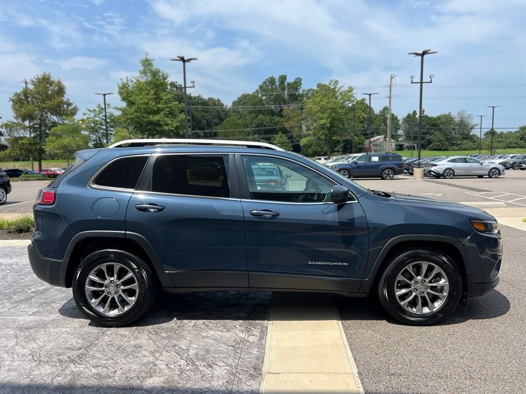 Used 2020 Blue Jeep Latitude Plus image 6