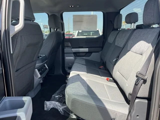 New 2026 Agate Black Metallic Ford XLT image 16