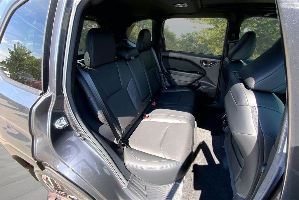 New 2026 MAGNETITE GRAY METALLIC Subaru Limited Hybrid image 10