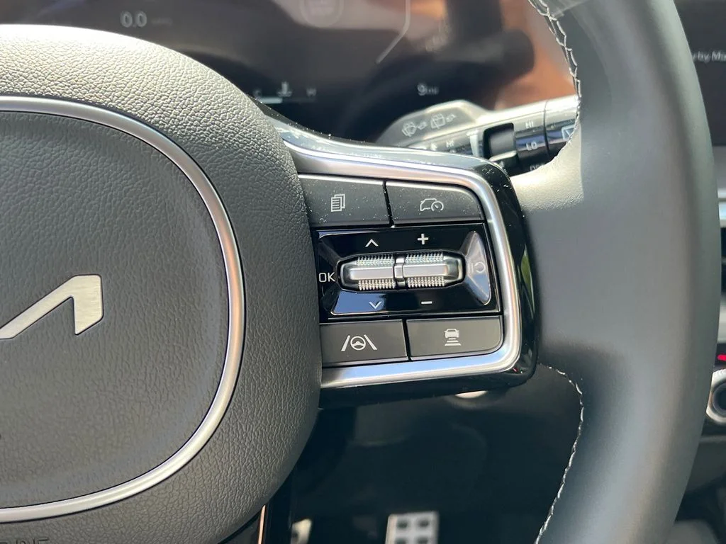 2025 Kia Sorento SX - Photo 22