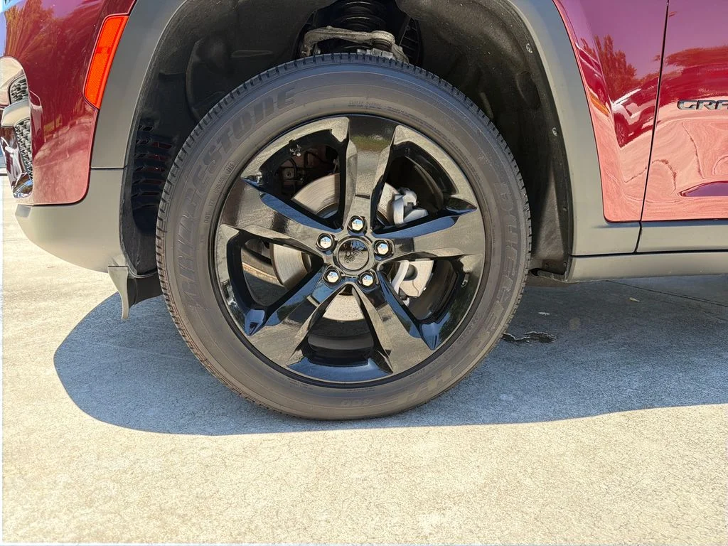 Used 2025 Red Jeep Altitude X image 11