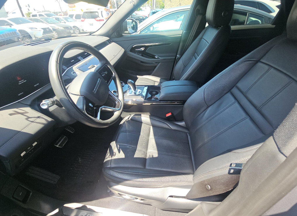 Used 2021 Eiger Gray Metallic Land Rover R-Dynamic SE image 5