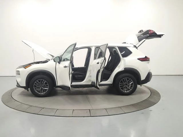 Used 2023 White Nissan S image 13