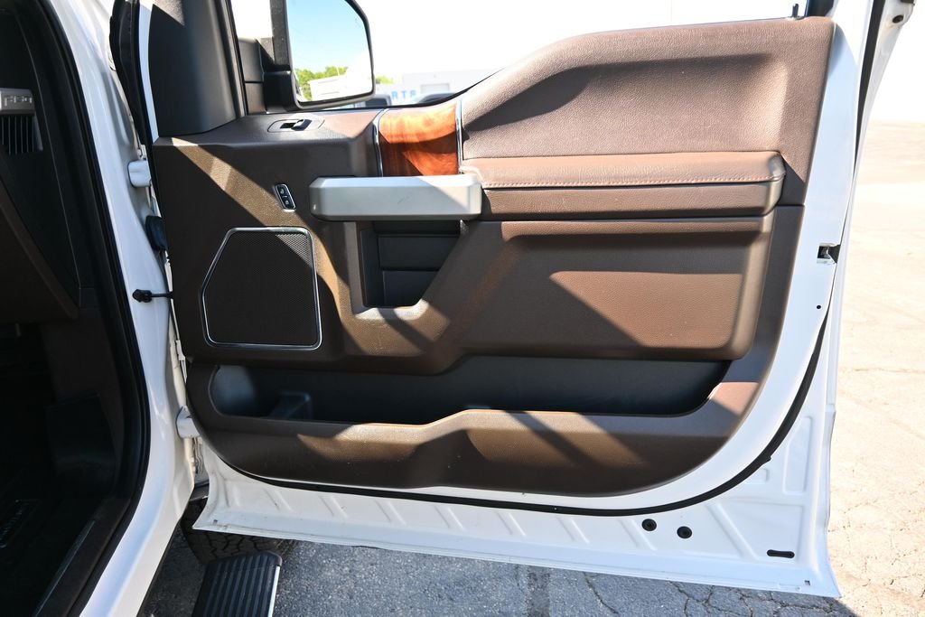 Used 2017 White Ford King Ranch image 20