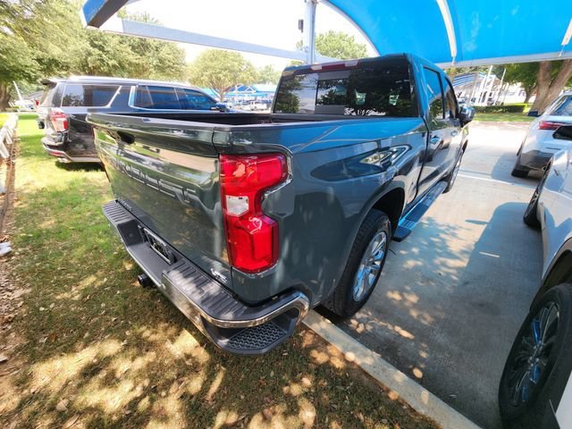 Used 2025 Cypress Gray Chevrolet LTZ image 6