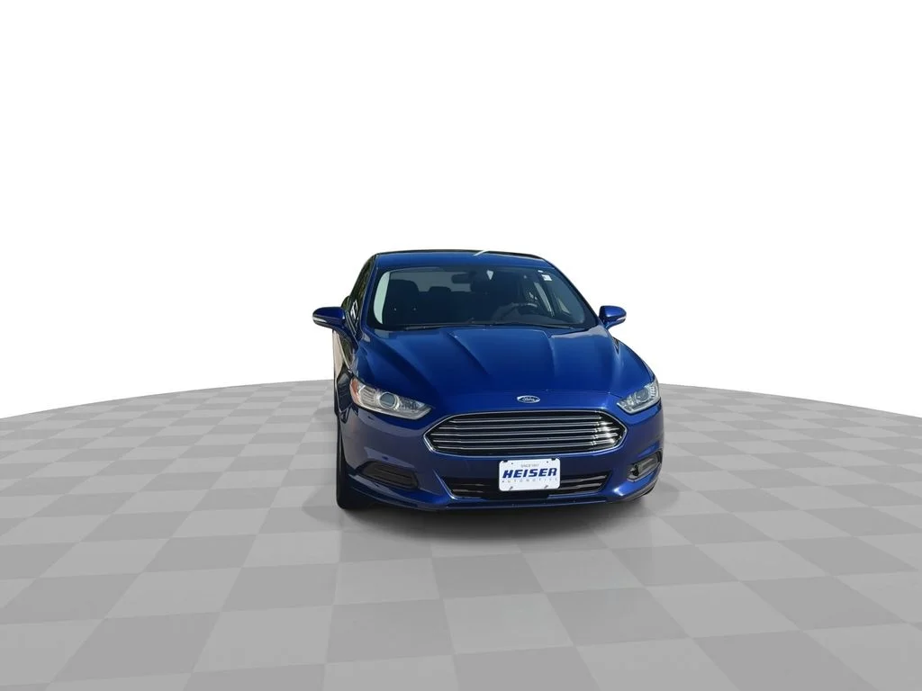Used 2014 Blue Ford SE image 3