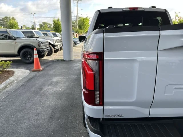 Used 2025 White Ford Platinum image 26