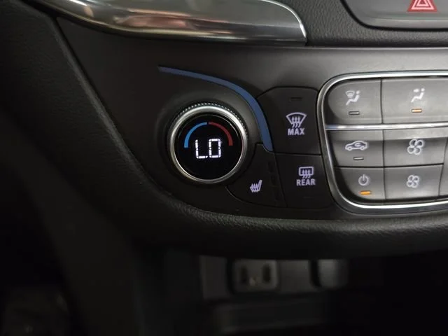 Used 2018 STORM BLUE METALLIC Chevrolet LT image 18