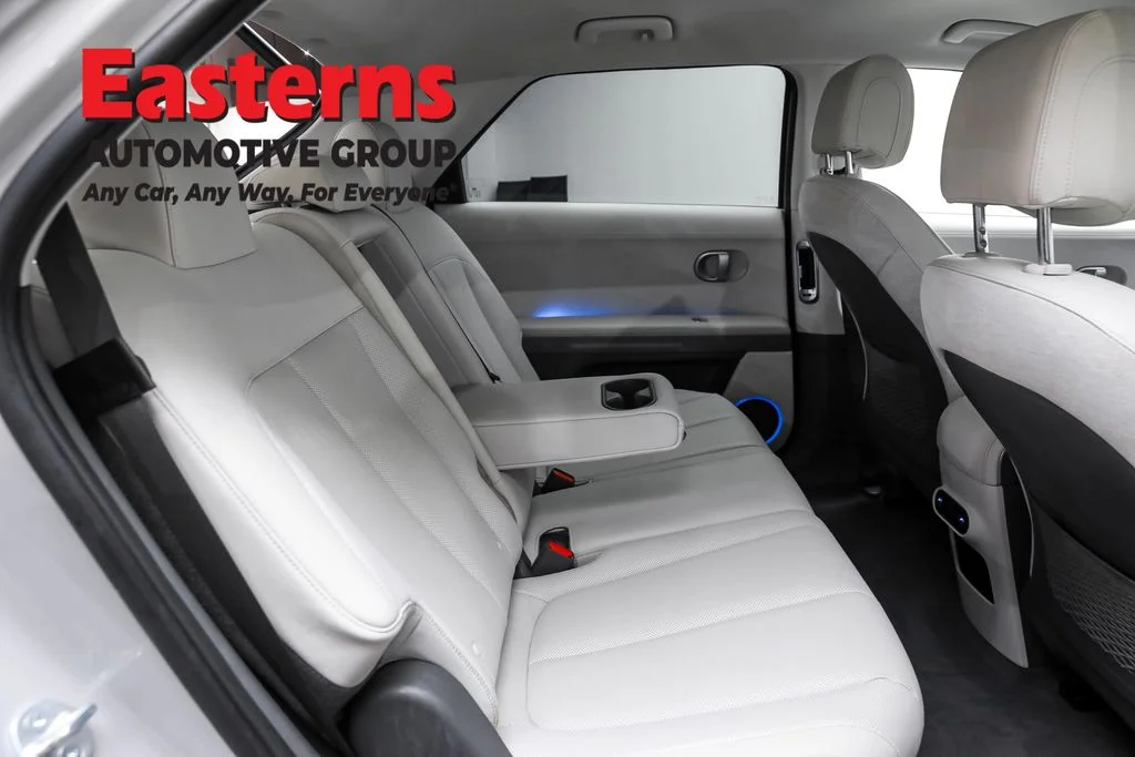 Used 2023 Gray Hyundai SEL image 23