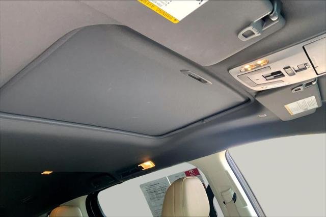 Certified Used 2024 WIND CHILL PEARL Toyota  image 14