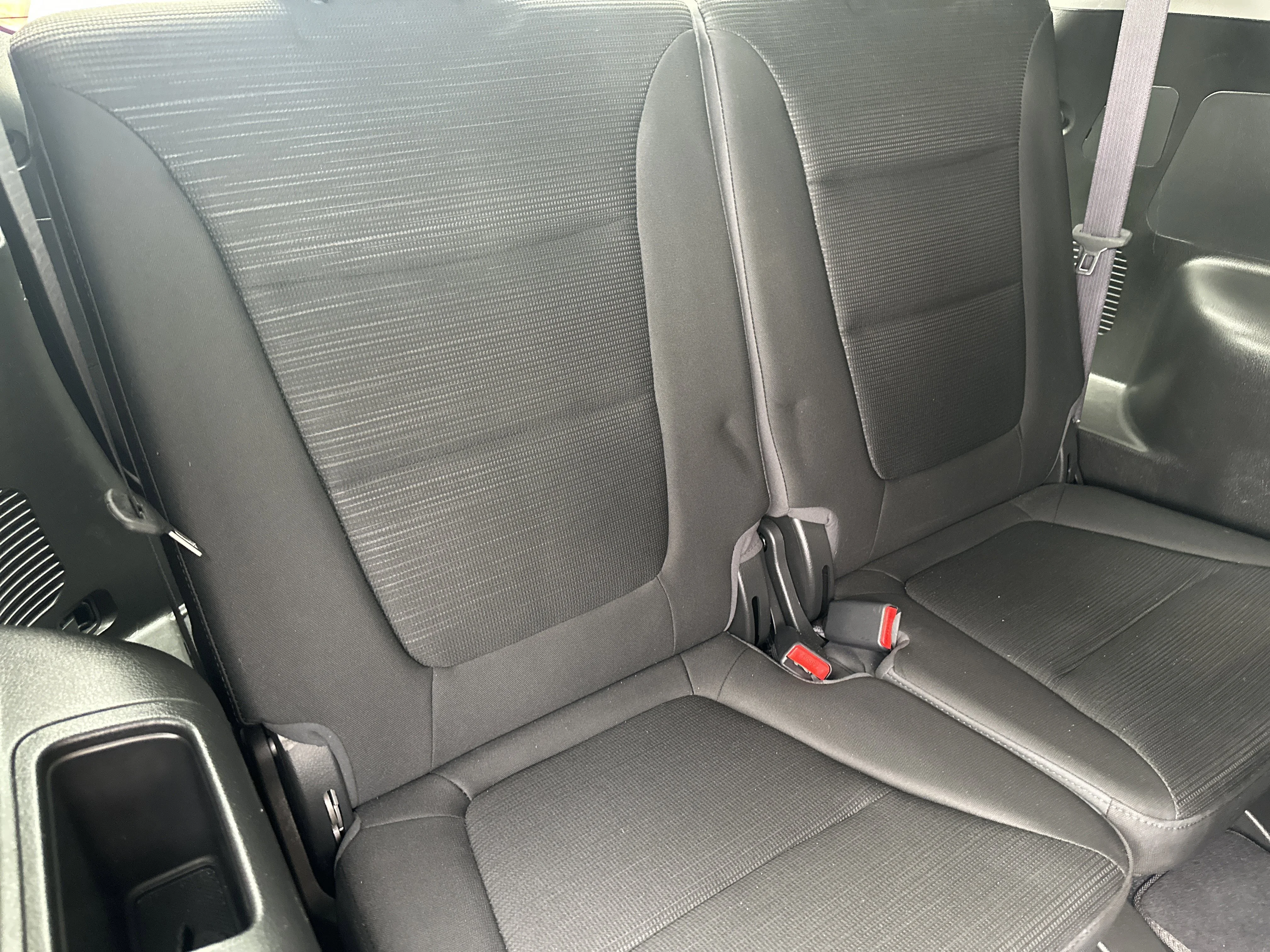 Used 2015 Snow White Pearl Kia LX image 29