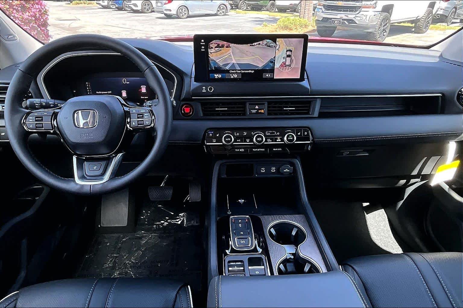 View vehicle photo 5