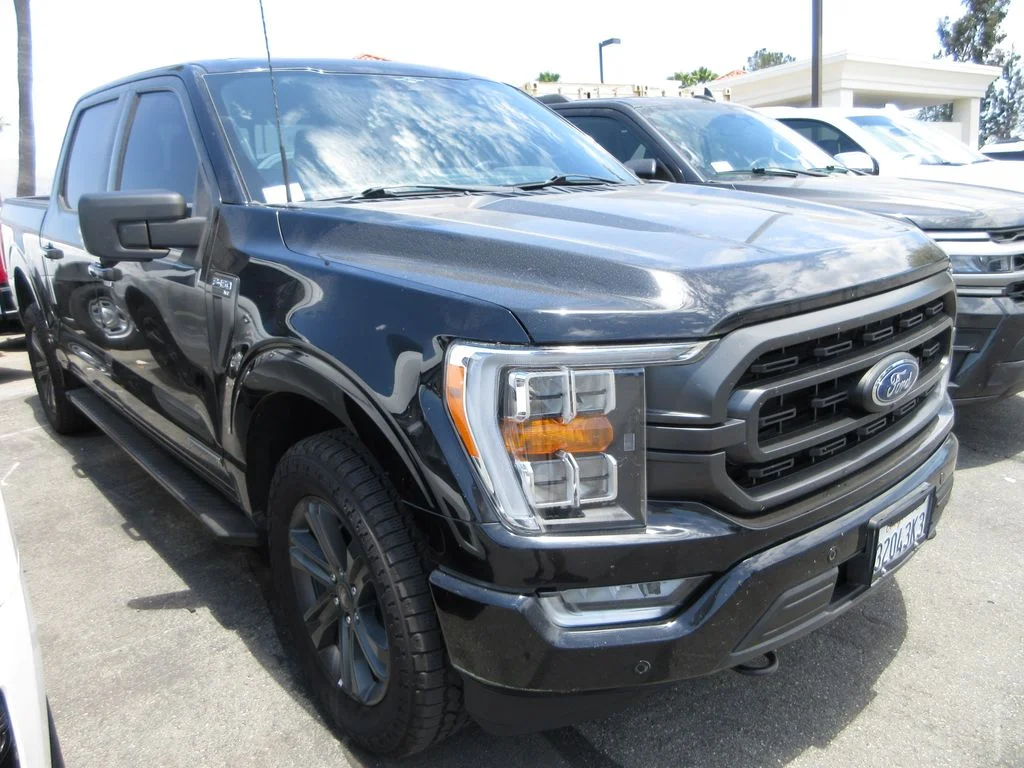 Certified Used 2023 Agate Black Metallic Ford XLT image 4
