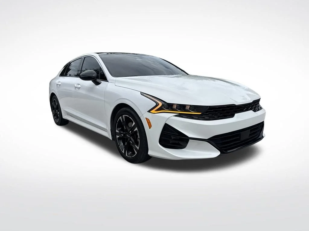 Used 2024 Glacial White Pearl Kia GT-Line image 2