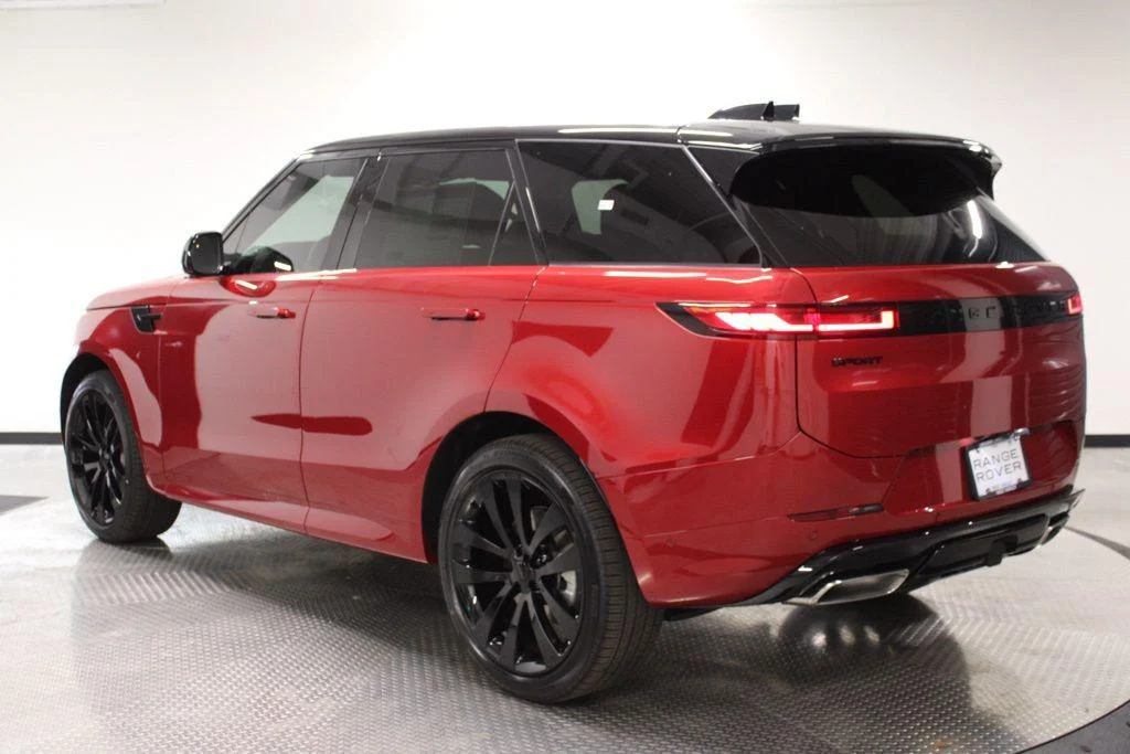 New 2026 Firenze Red Land Rover Dynamic SE image 3