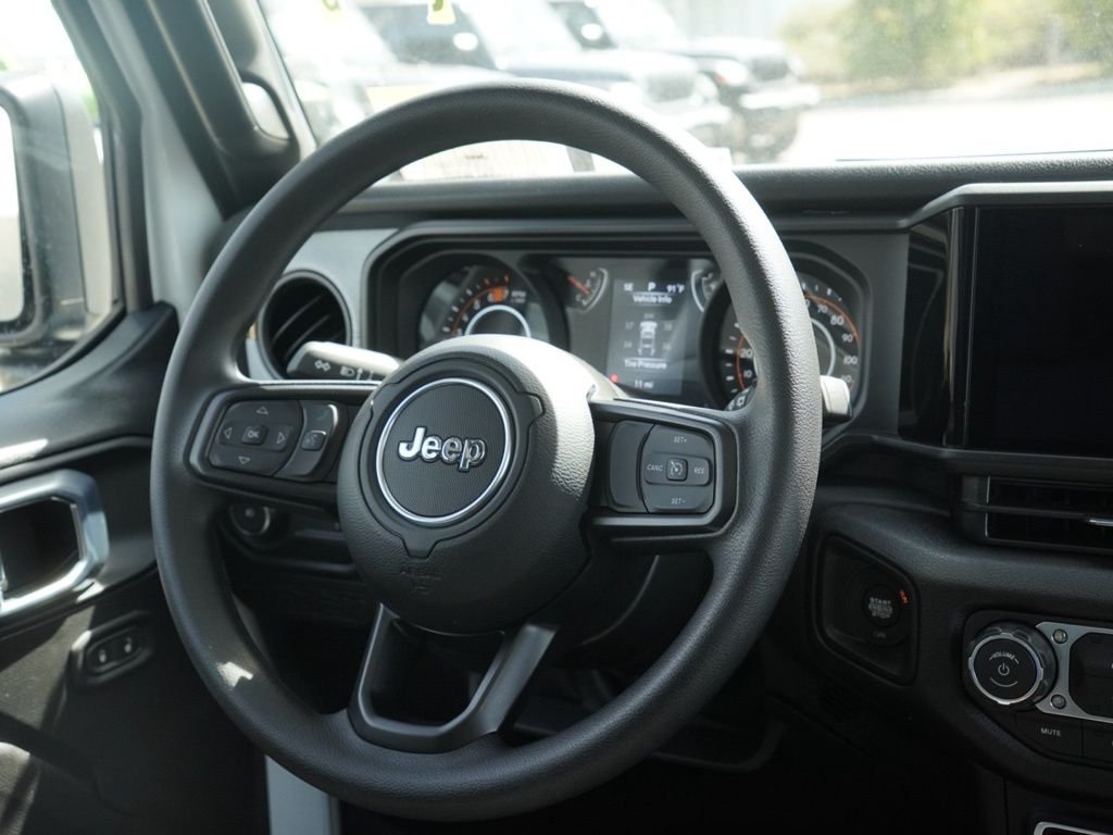 New 2026 Bright White Clear-Coat Exterior Paint Jeep Sport image 27