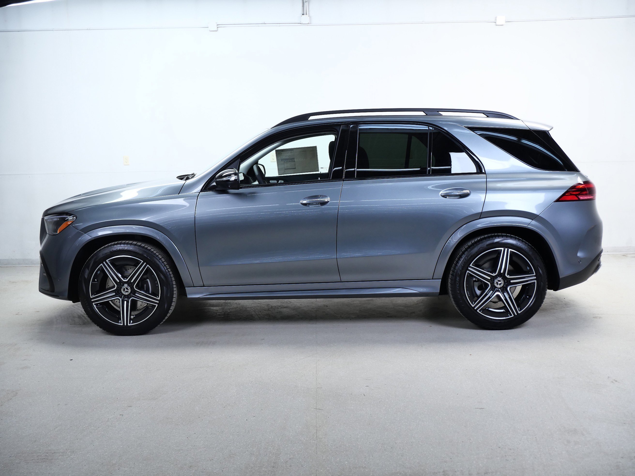 New 2026 Selenite Grey Metallic Mercedes-Benz GLE 350 image 5