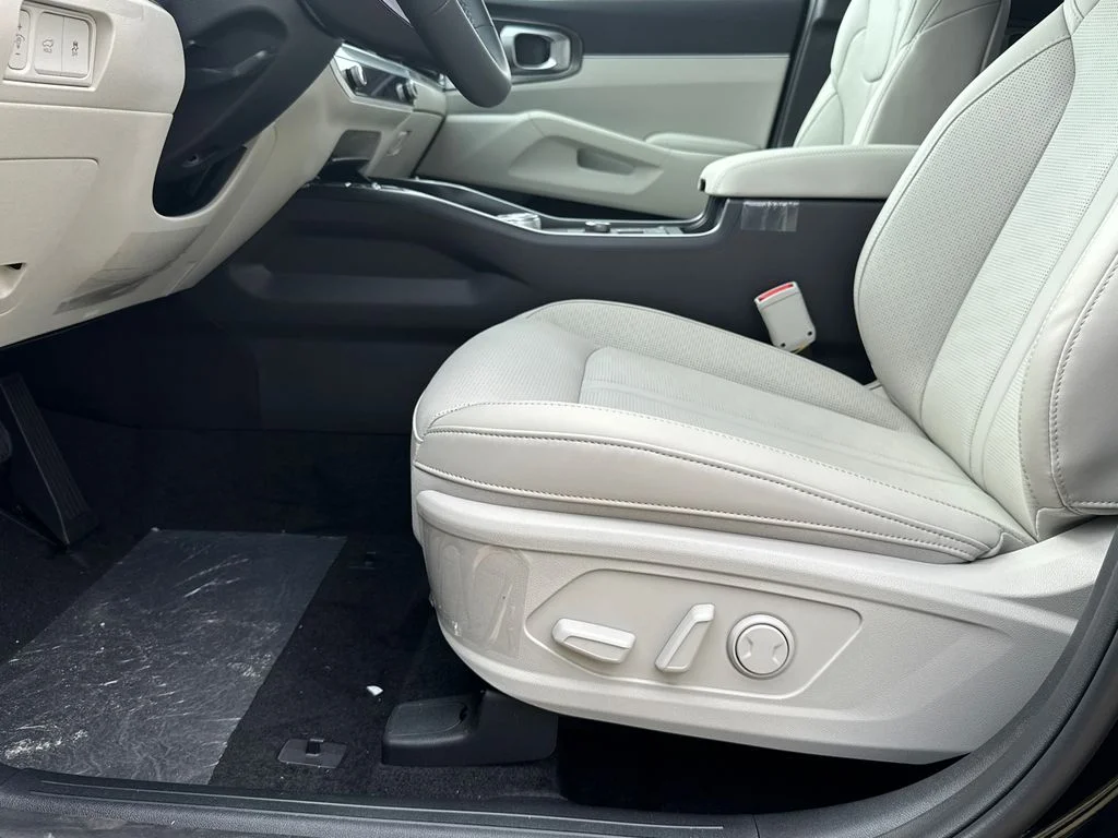 2025 Kia Sorento EX Hybrid - Photo 10