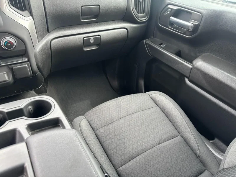 Used 2023 Glacier Blue Metallic Chevrolet Custom image 16