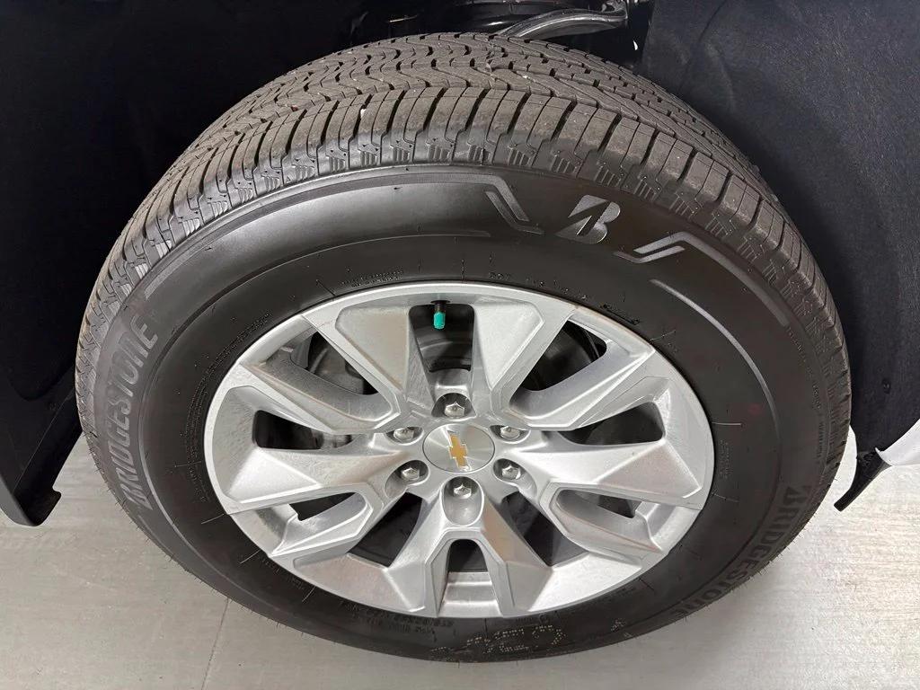 New 2026 Summit White Chevrolet Custom image 13